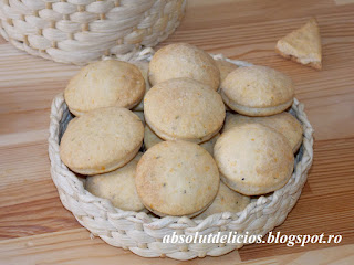 http://absolutdelicios.blogspot.ro/2016/04/biscuiti-sarati.html