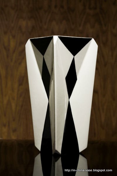 In china vase:vase-30221