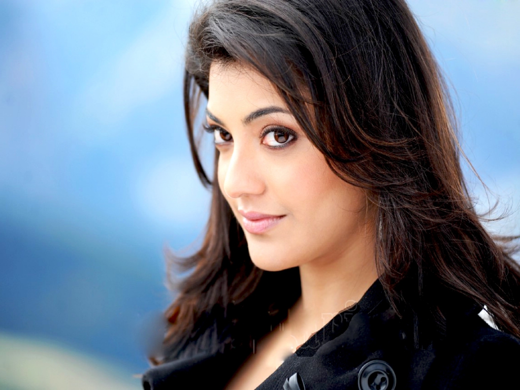 Kajal Agarwal beautiful eyes close up