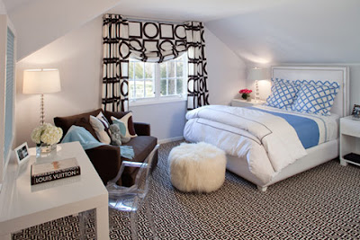 2011 White bed room interior design