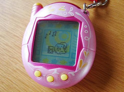 Tamagotchi terlihat menyenangkan jika dalam keadaan waktu berkomunikasi