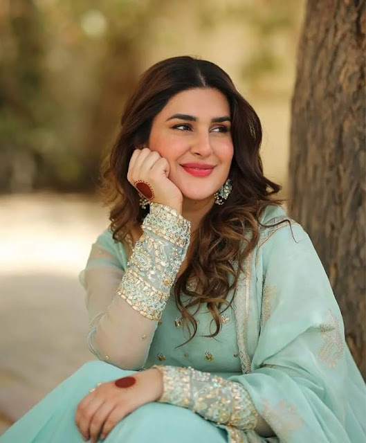 آئینے بھی کمال کر چکے ہیں