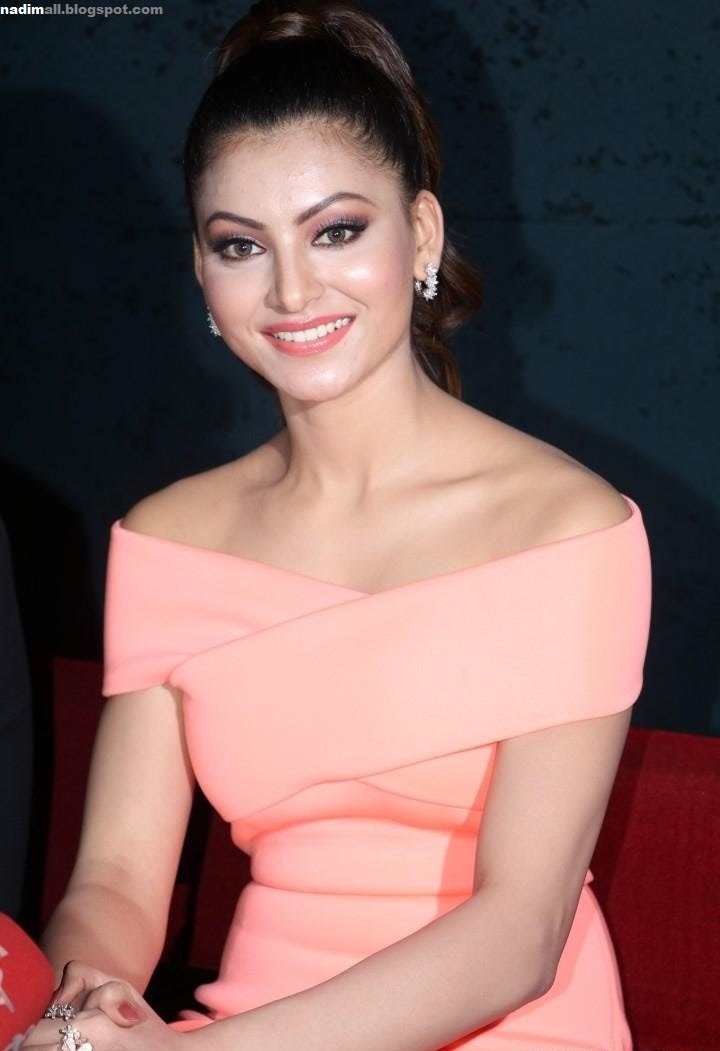 Urvashi Rautela Hot 2016