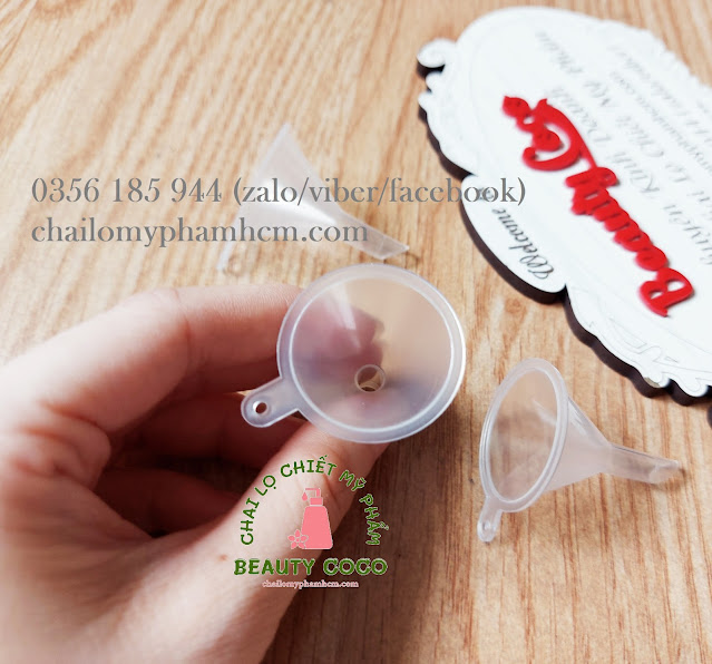 Phễu nhựa mini chiết nước hoa