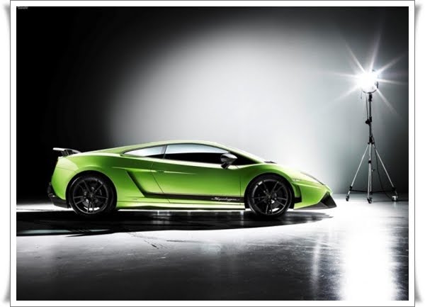 2011 Lamborghini Gallardo LP 570 4 Superleggera Side View