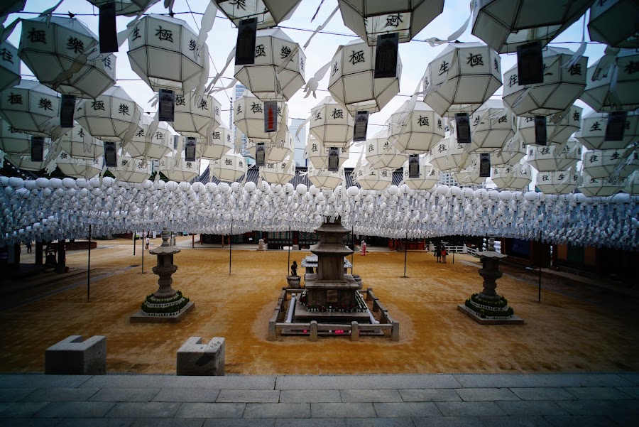 Bongeunsa buddhist temple in Gangnam, Seoul