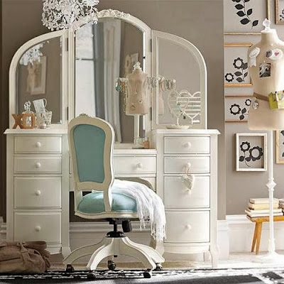 bedroom vanity