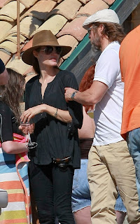 Brangelina's  Fun In Beach