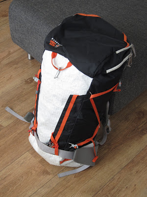 Mountain Hardwear SummitRocket 40 front and side