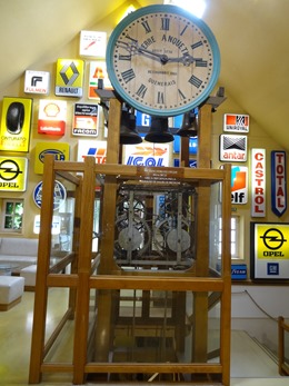 2018.07.02-166 ancienne horloge d'église 18è siècle