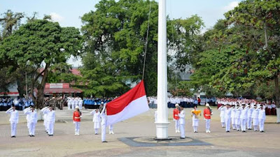 Pengibaran Bendera Merah Putih di Lapangan Cindua Mato Berlangsung Khidmat