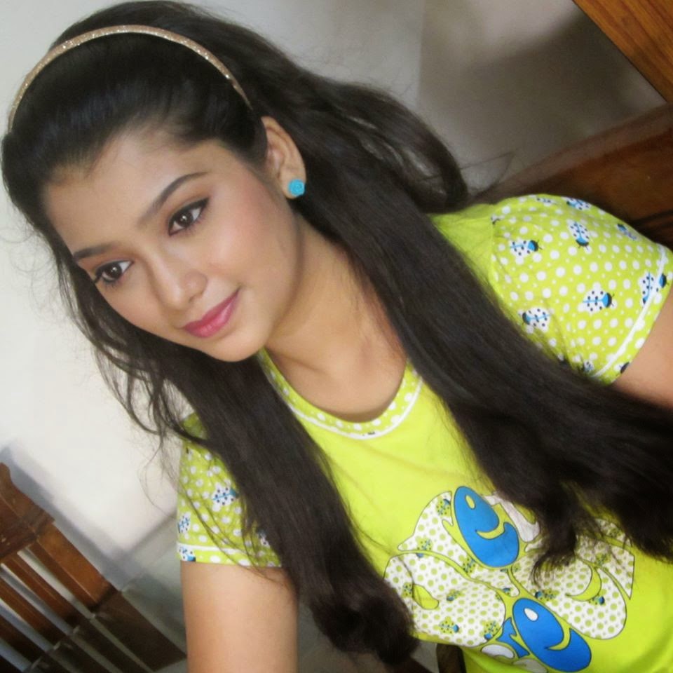 Digangana Suryavanshi HD wallpapers Free Download