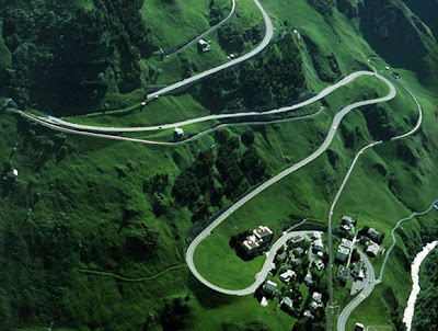 Oberalp Pass 1 Inilah 5 Jalan Paling Indah di Dunia