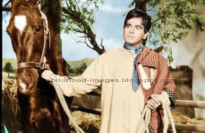 dilip kumar mini biography and childhood photos