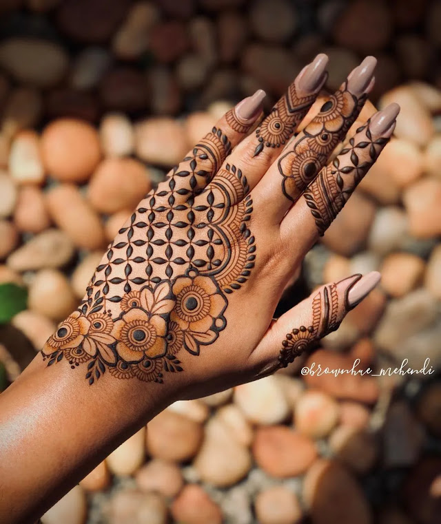 Modern Mehndi Design