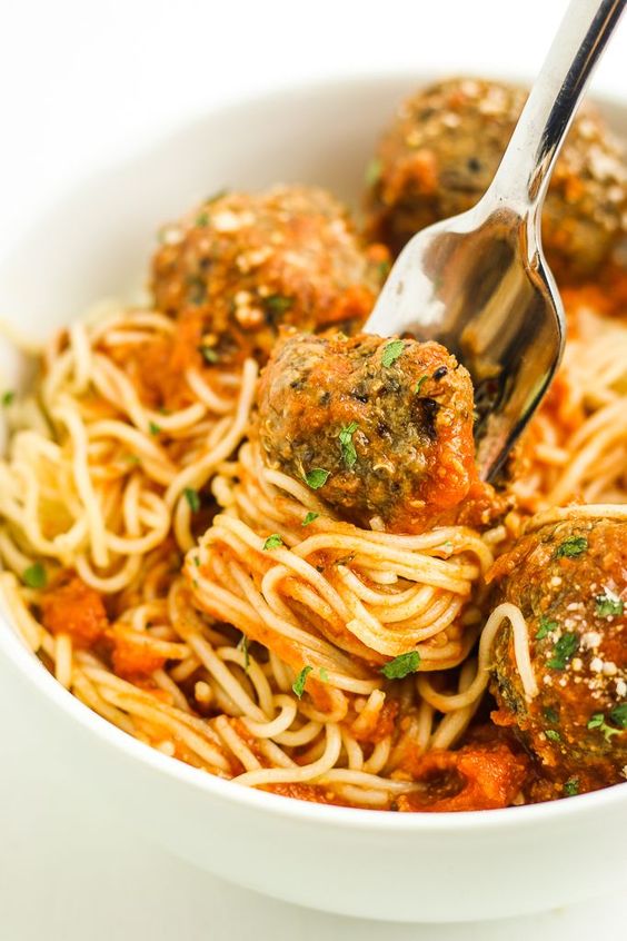 This vegan quinoa mushroom meatballs recipe makes delicious, hearty vegan meatballs. These are perfect for serving over pasta, veggie noodles, sautéed veggies, or as a quick snack.