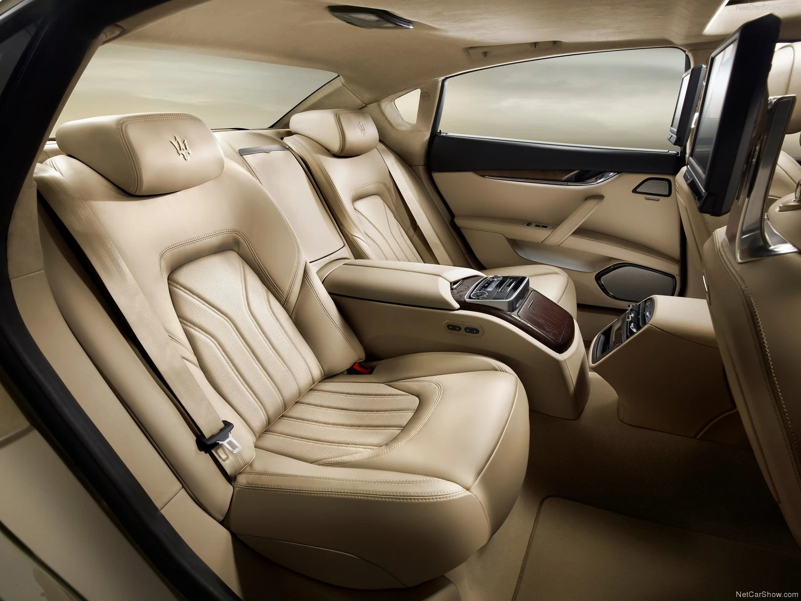 Hình ảnh siêu xe Maserati Quattroporte 2013 & nội ngoại thất
