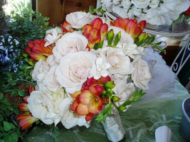 fall colors wedding bouquet