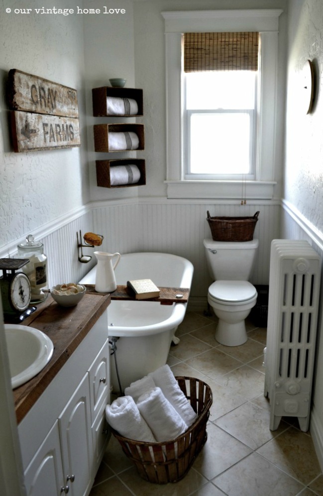 vintage home love Farmhouse  Bathroom 
