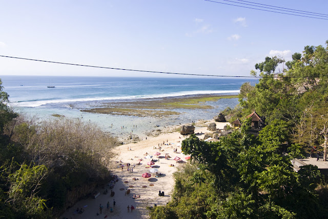 Pantai Padang Padang, Bali