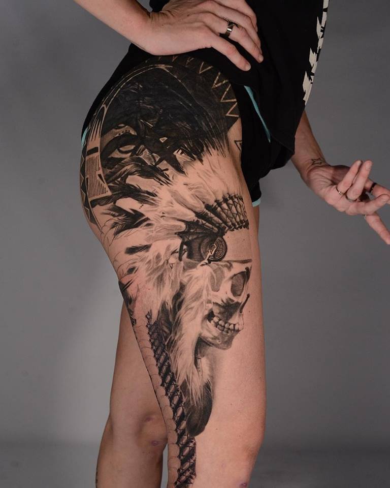 25 Gorgeous Thigh Tattoos For Women