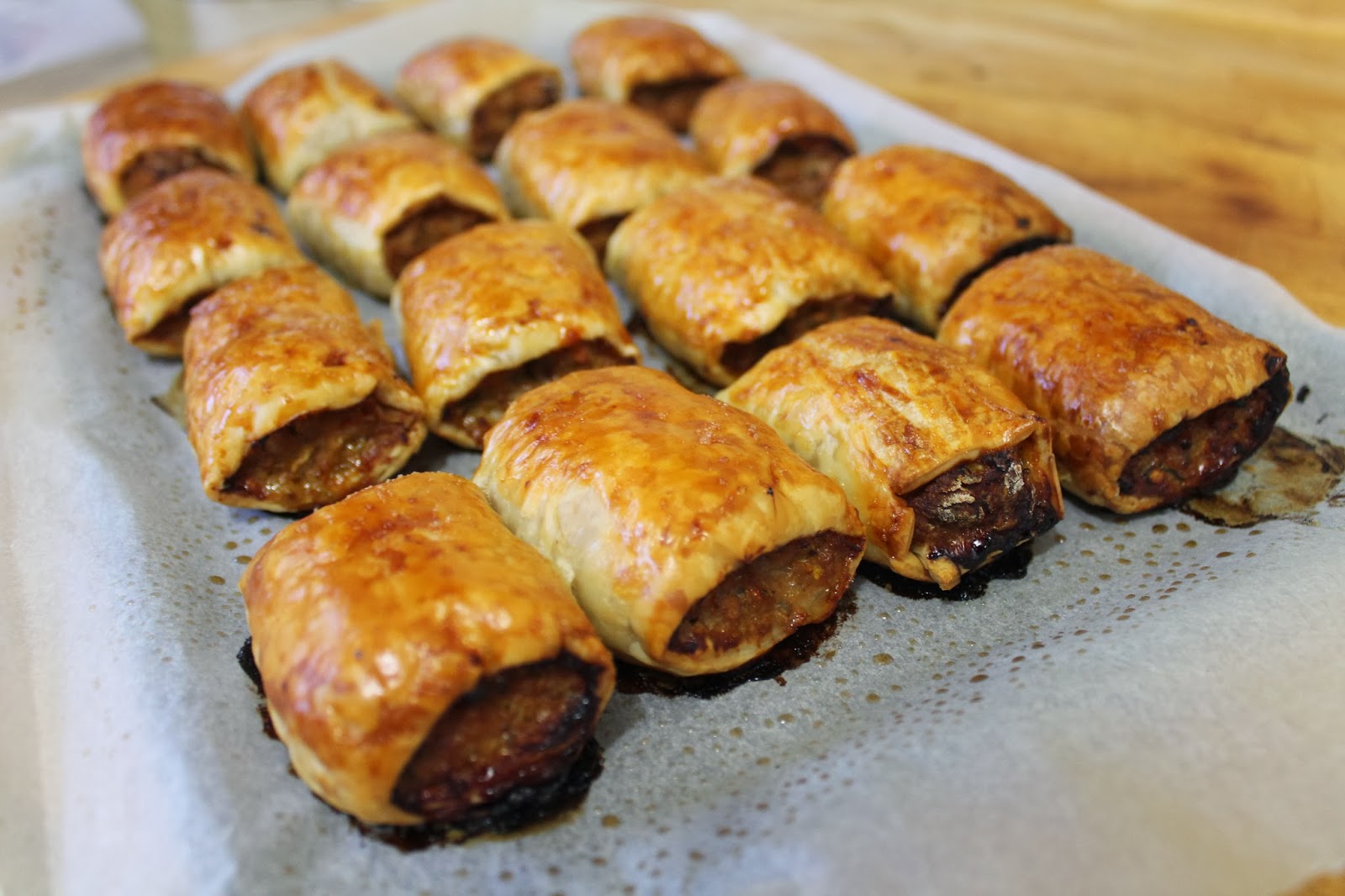 Lets Prepare Large Homemade Sausage Rolls : Sausage Rolls ...