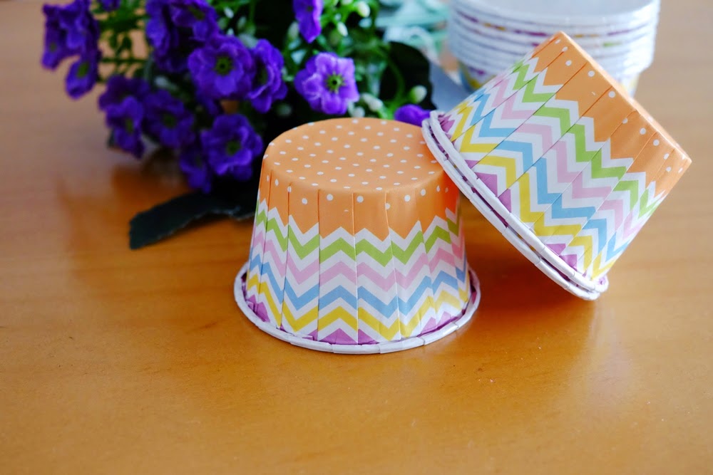 http://petitejoysupplies.blogspot.sg/2015/03/rainbow-chevron-muffin-case.html