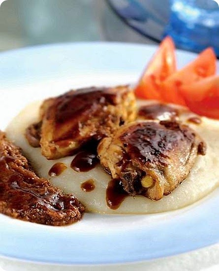 Pollo con verdure e fufu