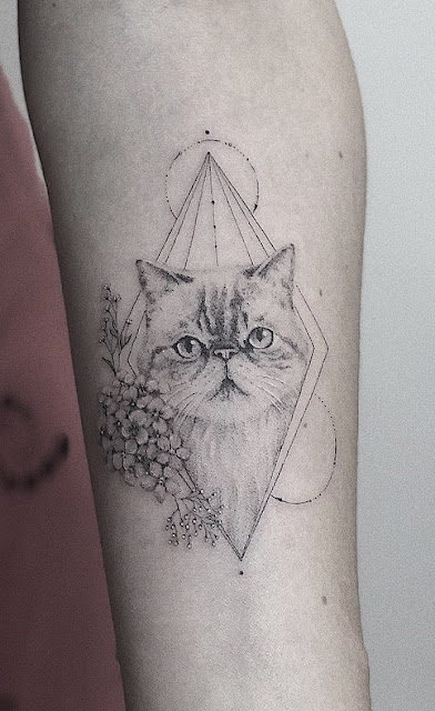 Tatuagens femininas de gatos