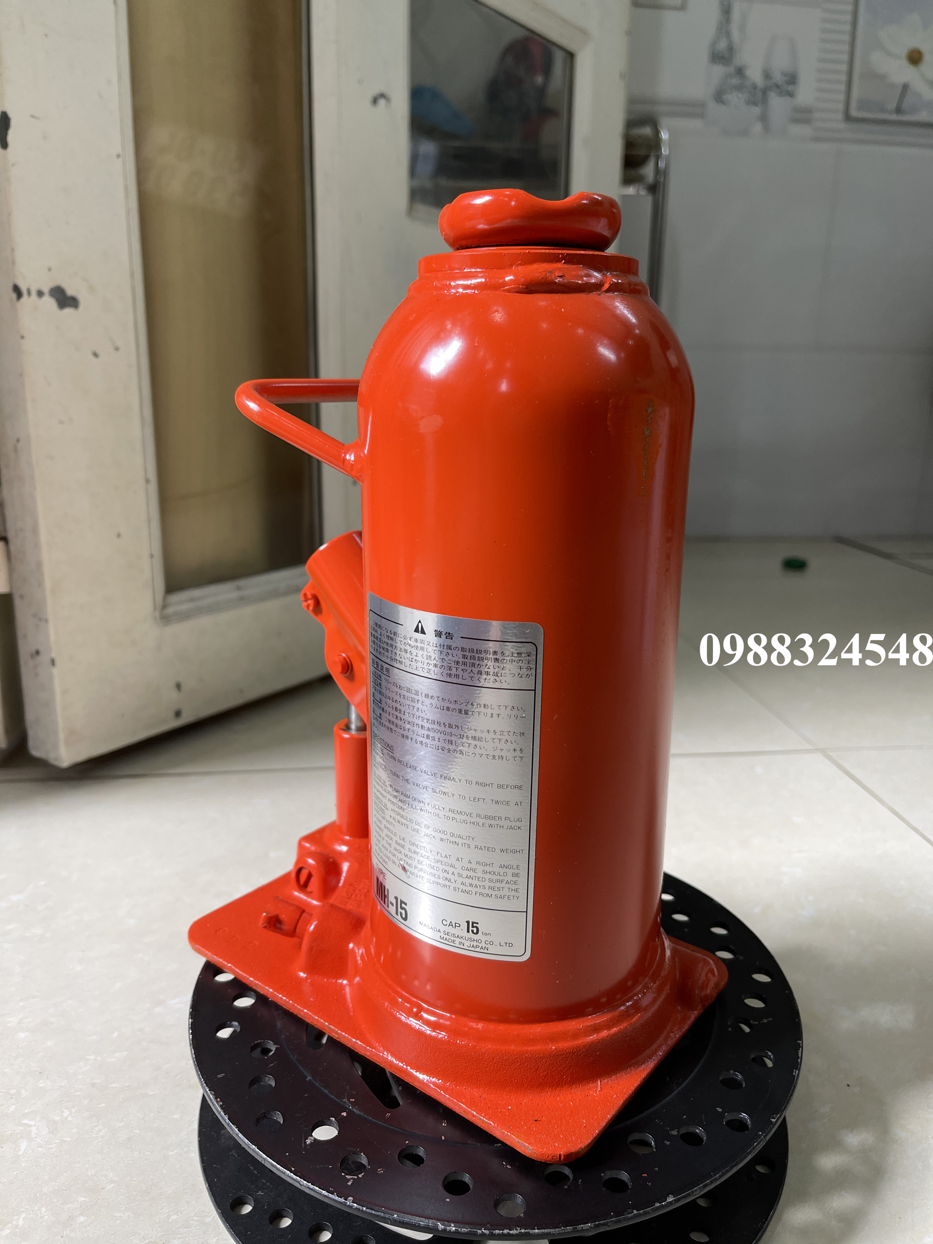 Con đội chai Masada MH-15 15 tấn