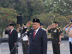 Gubernur Olly Dondokambey Ziarah ke Makam Mantan Gubernur Sulut di TMP Kalibata