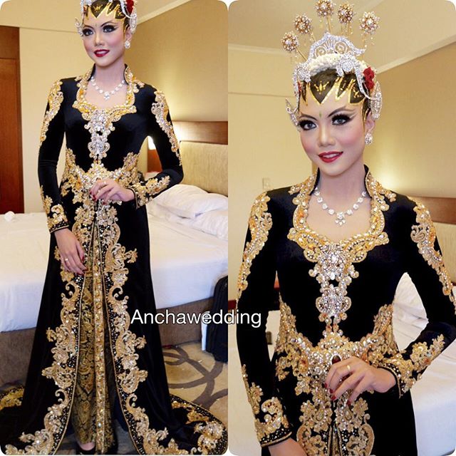 Astrid Putrinda Kebaya  Pengantin  Beludru Adat Jawa 