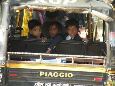 School Buses in India Seen On www.coolpicturegallery.net