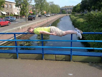 Planking Craze Seen On lolpicturegallery.blogspot.com