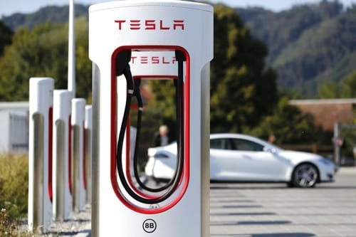 Tesla opens the largest charging station in the world