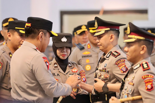 Kapolda Kalteng Pimpin Upacara Serah Terima Jabatan