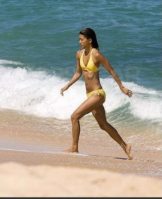 Hawaii Five0's Grace Park's Bikini Body Is a Perfect 10 in Hawaii