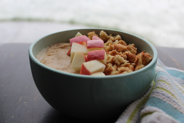 Apple Cinnamon Snickerdoodle Smoothie Bowl - Gluten Free + Protein Packed