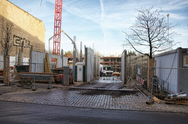 Baustelle Polygongarden, Eigentumswohnungen, Gewerbeeinheiten, Pettenkoferstraße 12-15, 10247 Berlin,  07.01.2014