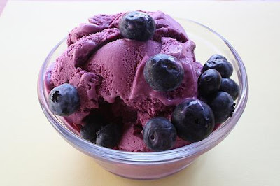 Aiskrim Blueberry Menyelerakan