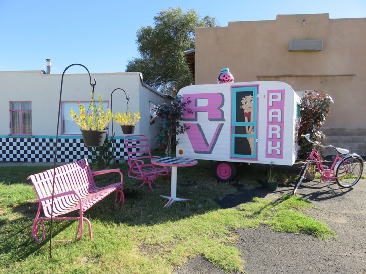 WalkingaBitofRoute66-12-2015-10-9-19-14.jpg