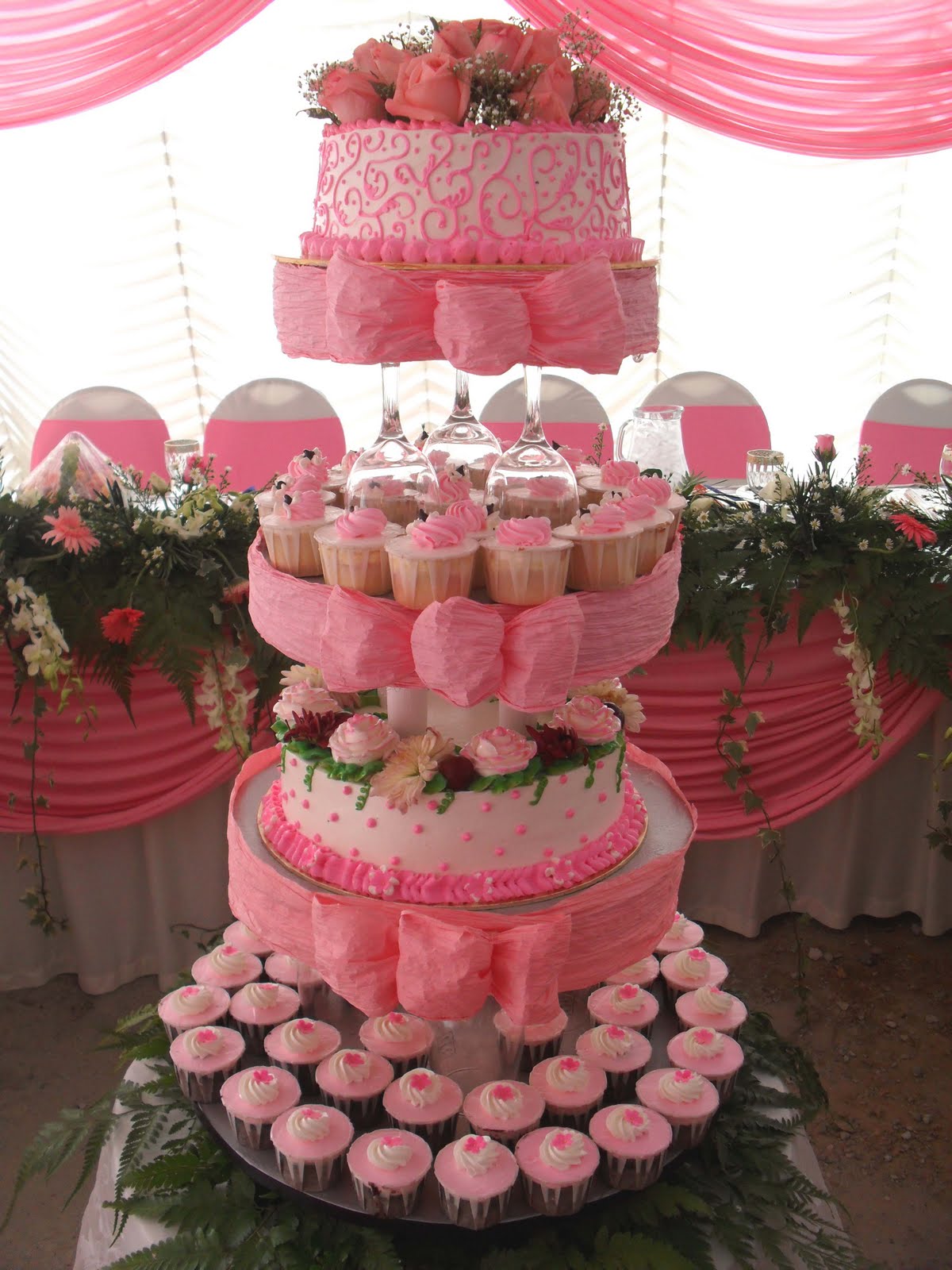 Kek Perkahwinan Fondant Cake Ideas and Designs
