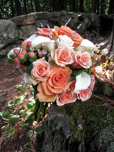 white and peach bouquet