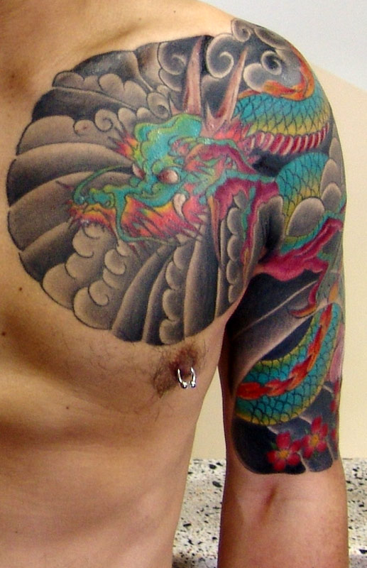 carpa tattoo no peito
