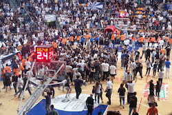 Festa tifosi Fortitudo Bologna vittoria Derby 105