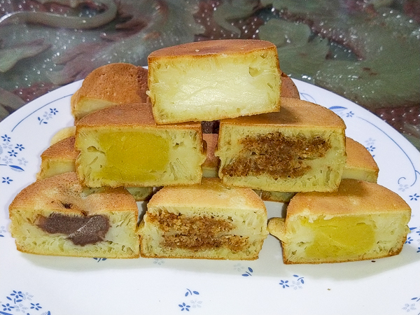 台中大里紅豆伯蛋糕皮紅豆餅(車輪餅)，古早味美食8種內餡選擇