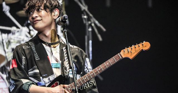 Black Triangle Design Official News Blog The Oral Cigarettes 山中拓也 さんのライブ衣装のチョーカーを制作致しました