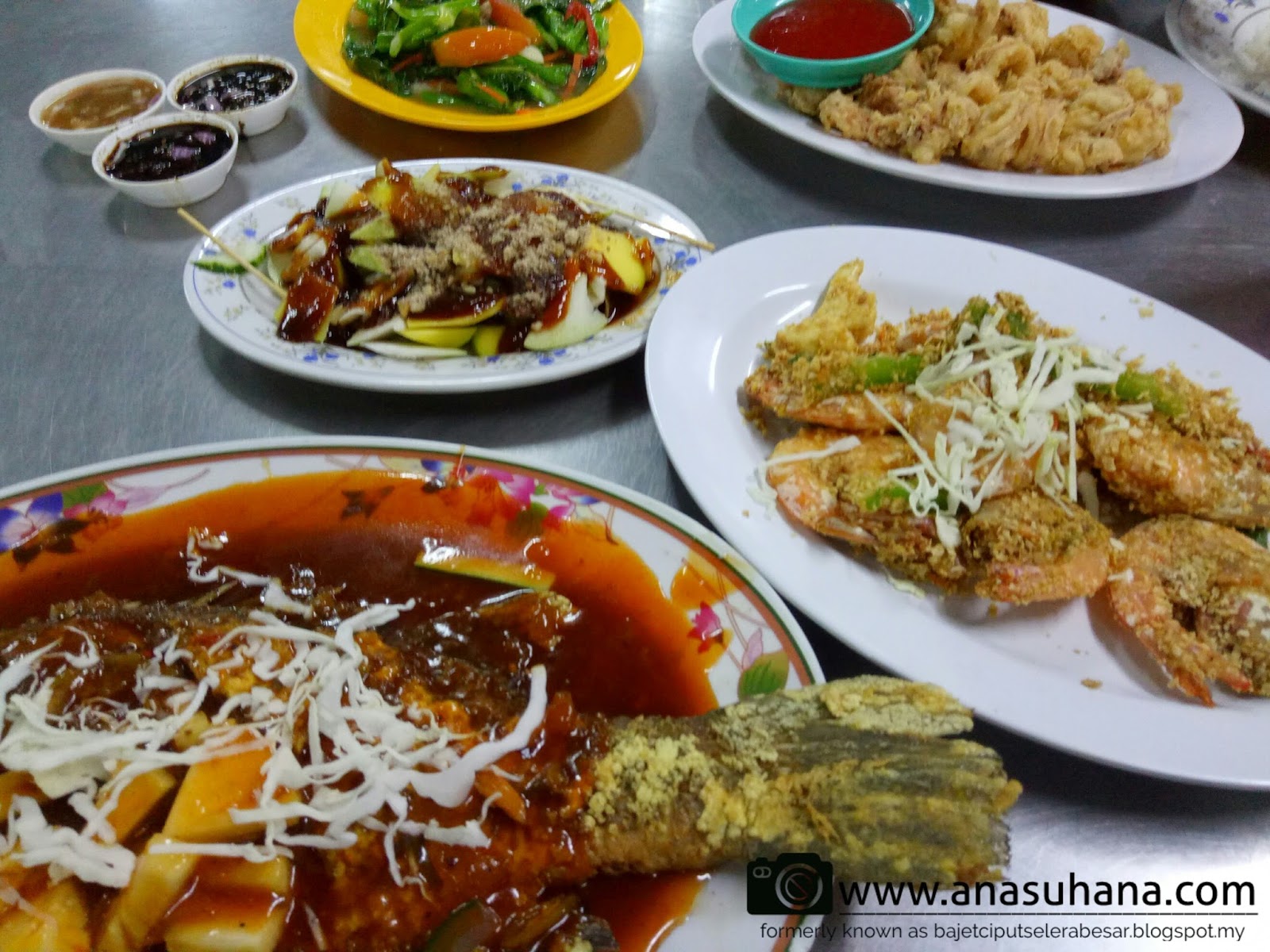 Tempat Menarik di Melaka : Makan Malam di Ikan Bakar ...