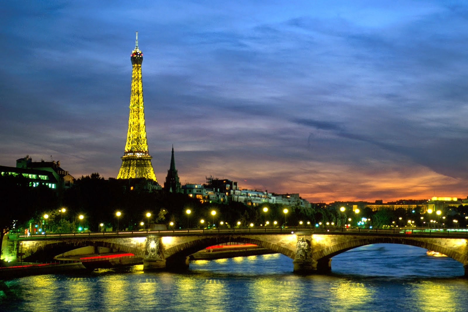  Foto  Pemandangan  Indah Menara Eiffel  Prancis  Foto  Gambar  