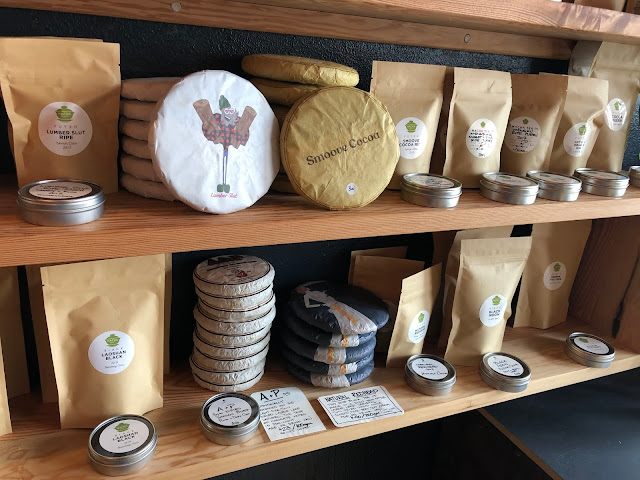 Shopping for loose leaf tea and tea cakes at Macha Tea Co.